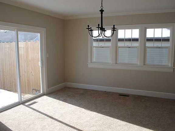 5th image of 817 N Cherry St
