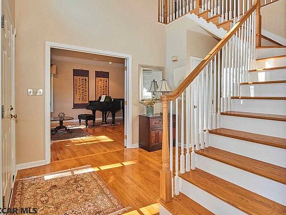 5th image of 2438 Oak Leaf Dr