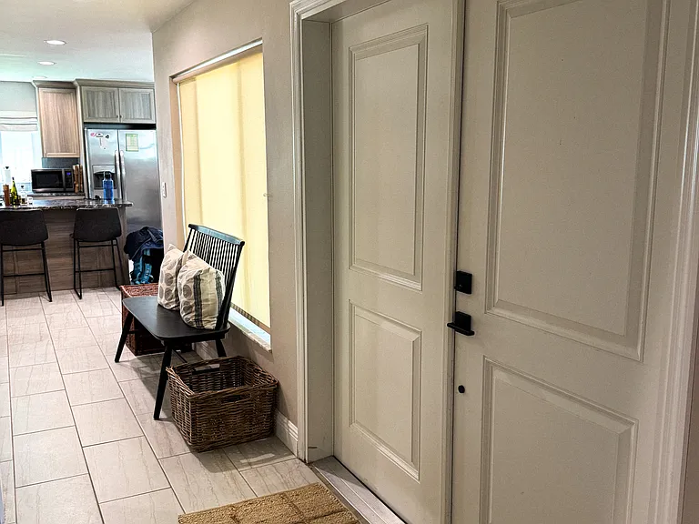 350 Pine Tree Dr — Photo 11