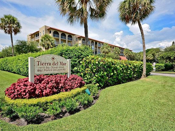 3rd image of 950 Ponce De Leon Rd APT 208