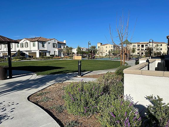 2nd image of 30408 Town Square Dr