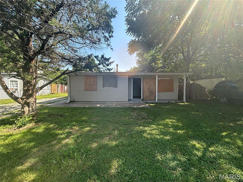 1st image of 1305 Saint Stephens Dr