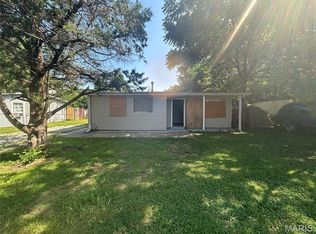 1305 Saint Stephens Dr, Cahokia, IL 62206