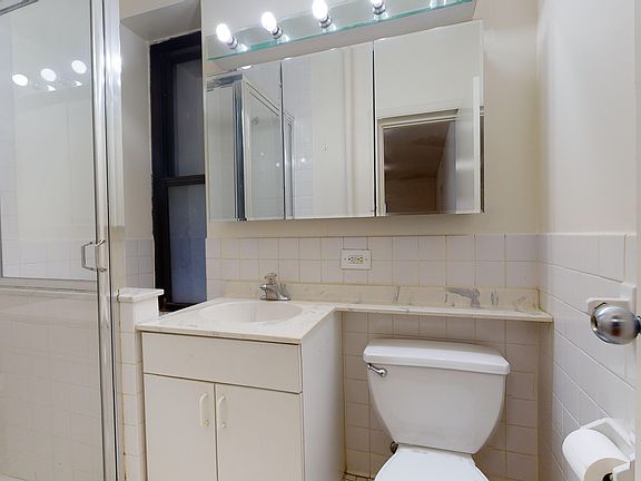 5th image of 305 E 76th St APT 1B