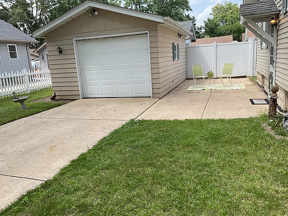 5th image of 2002 Ridge Ave