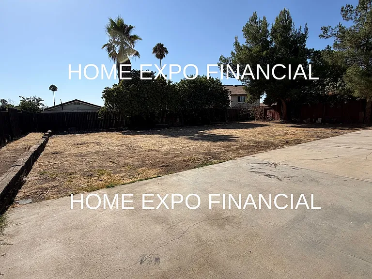 13584 Nagai Dr — Photo 27