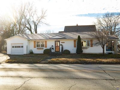 723 W 12th Ave, Emporia, KS, 66801