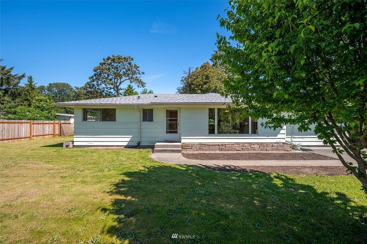 1st image of 21309 Plaza Dr