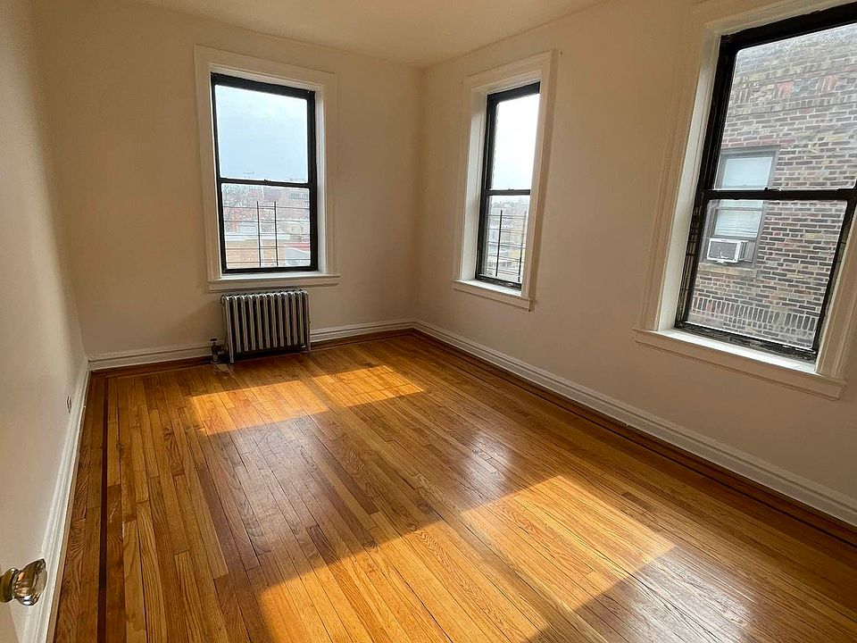 1st image of 2828 35th St #6