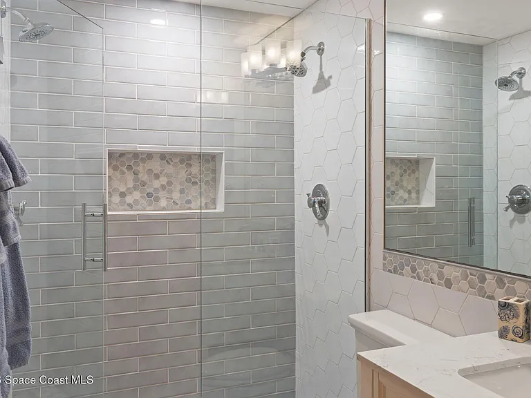 3553 Washington Ave S #7 — Photo 99