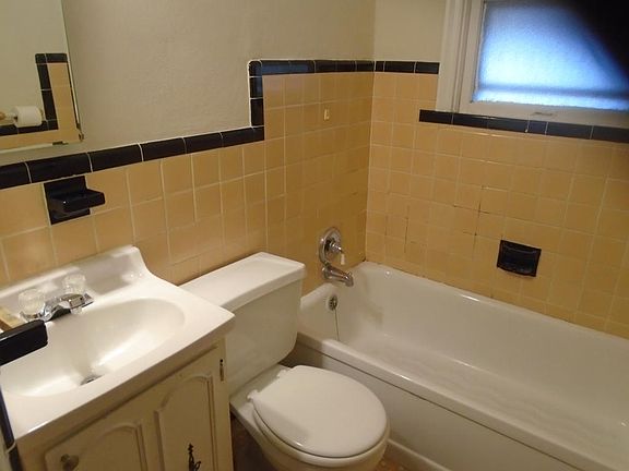 5th image of 568 Glorose Dr