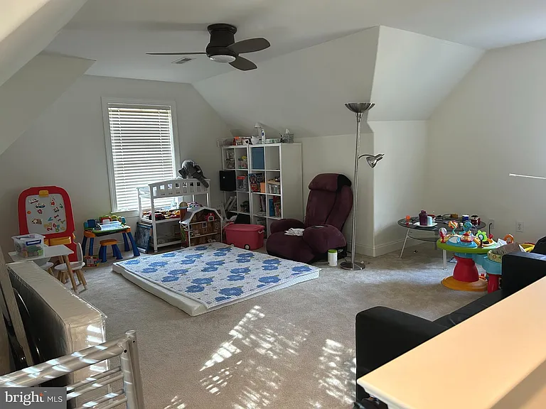 1 Haymarket Ln — Photo 14