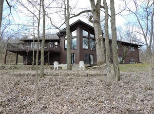 2225 230th Ln, Winterset, IA 50273