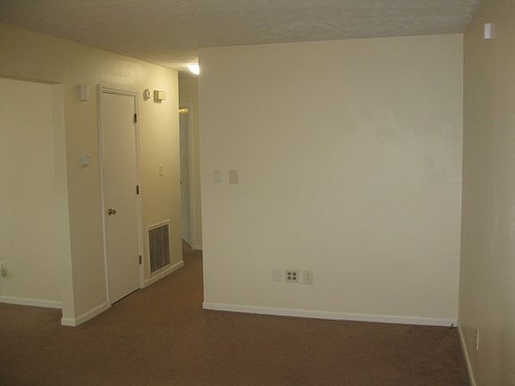 4th image of 4001 Elora Ln