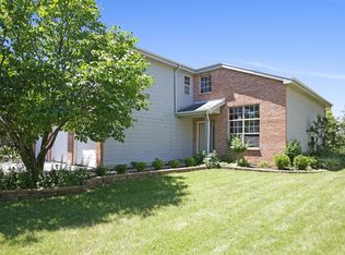1305 Bonnie Brae Dr, McHenry, IL 60050