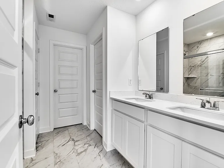 8603 Georgina St — Photo 37