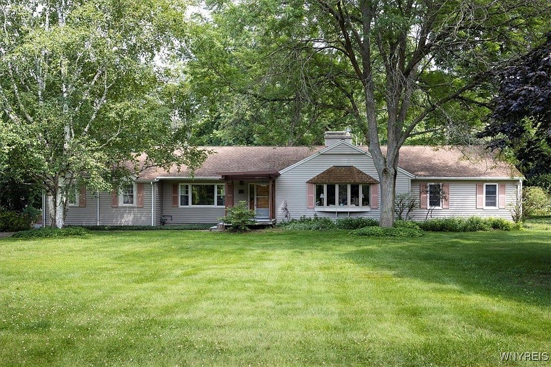 116 Girdle Rd, East Aurora, NY 14052 | Zillow