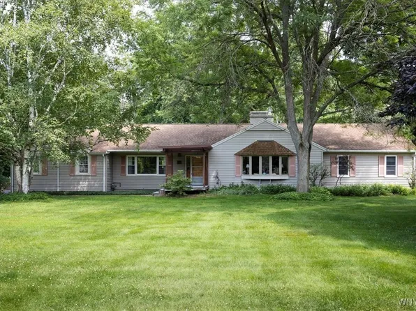 116 Girdle Rd, East Aurora, NY 14052