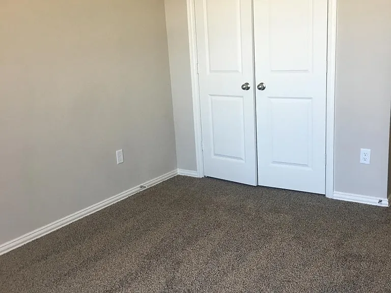 305 Santo Dr — Photo 29