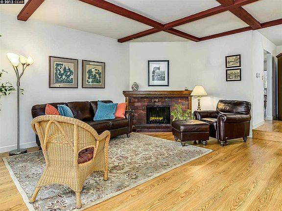 5th image of 2024 Ascot Dr
