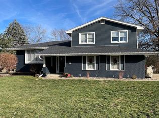 1601 NW 99th Ct, Clive, IA 50325