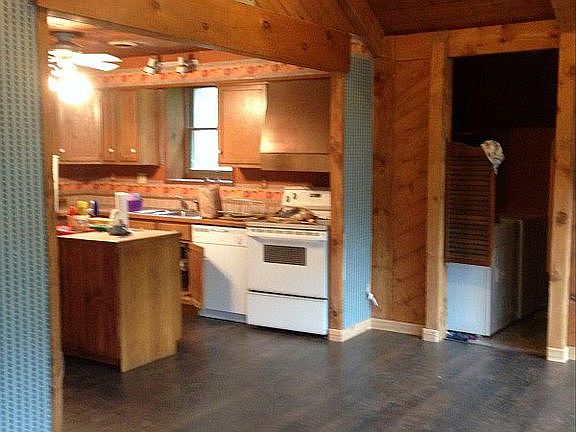 2nd image of 807 S Washington St