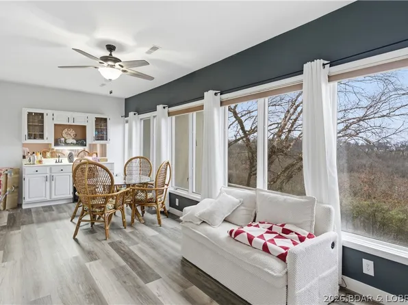 70 Center Court Dr #728, Lake Ozark, MO 65049