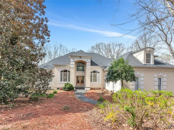 2011 Sandy Pond Ln, Waxhaw, NC 28173