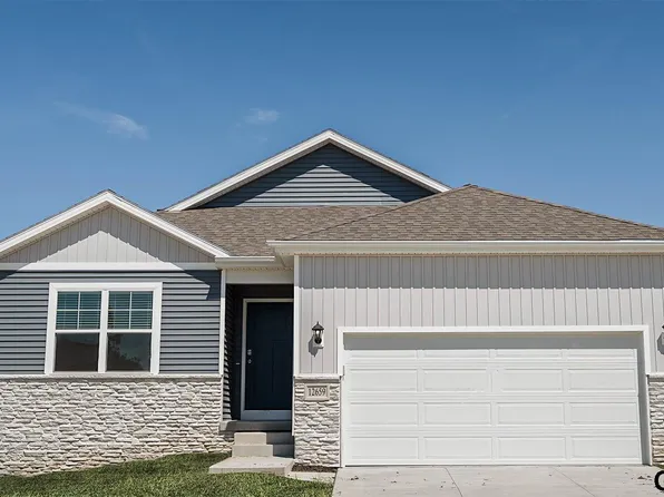 18810 Ogden St, Elkhorn, NE 68022