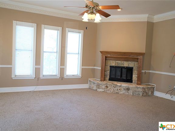 5th image of 100 Bear Creek Dr