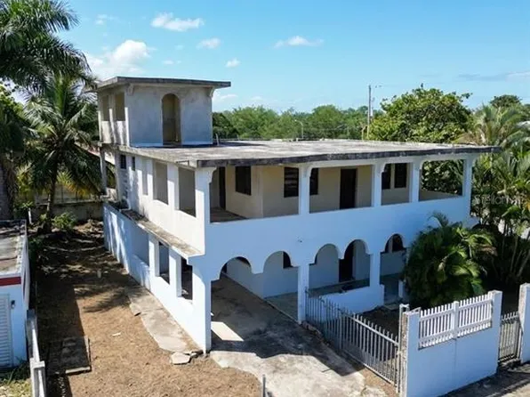 Calle 2 Mameyal #A18, Dorado, PR 00646