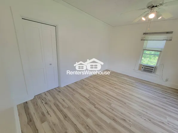 306 State Ave APT 3, Owatonna, MN 55060