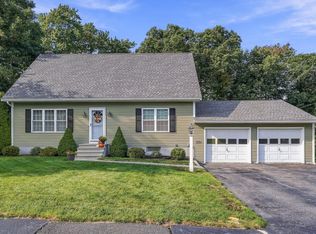 14 Oak Cir, Holden, MA 01520