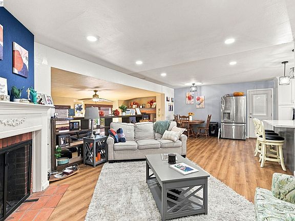 5th image of 20927 Nunes Ave