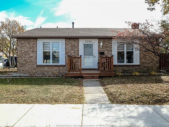 3rd image of 3206 Forest Glade Dr