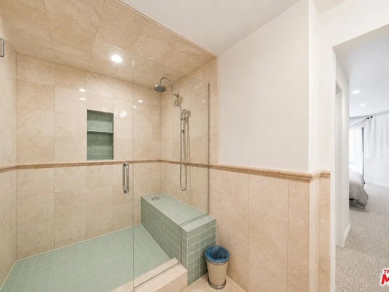 122 Ocean Park Blvd #507 — Photo 31