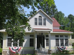 516 Michigan Ave, Frankfort, MI 49635