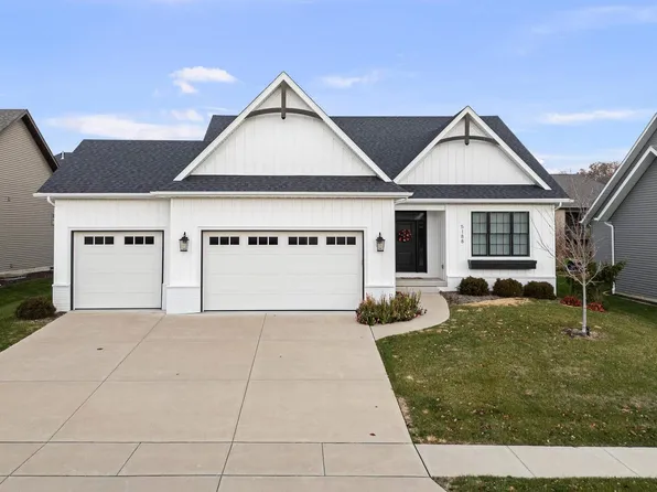 5188 S Richmond Cir, Bettendorf, IA 52722