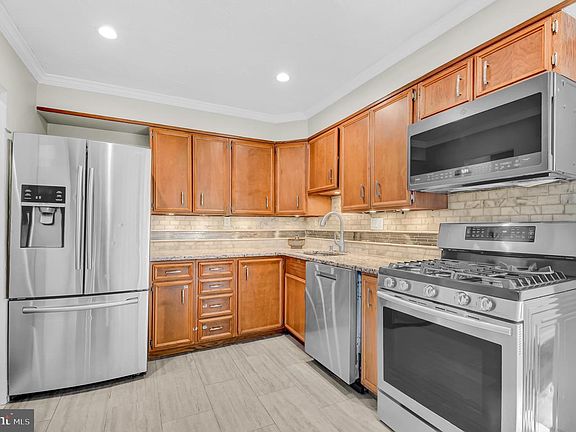 3rd image of 6617 13th Pl NW