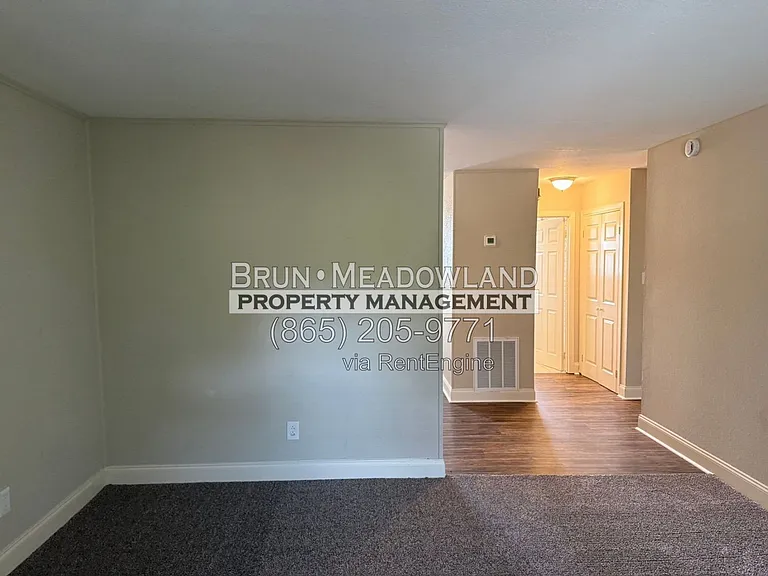 5540 N Broadway St #8 — Photo 3
