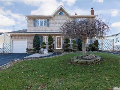 320 17th St, West Babylon, NY, 11704