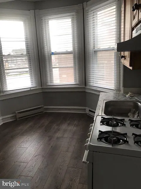 1 bed, 1.0 bath, 3469 sqft, $975 — Photo 3