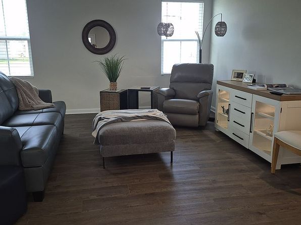 16248 John Adams Ln