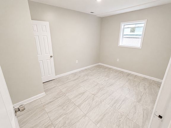 4th image of 132 Fabyan Pl #1B