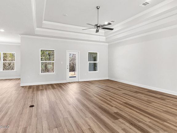 4th image of 7760 Magnolia Loop