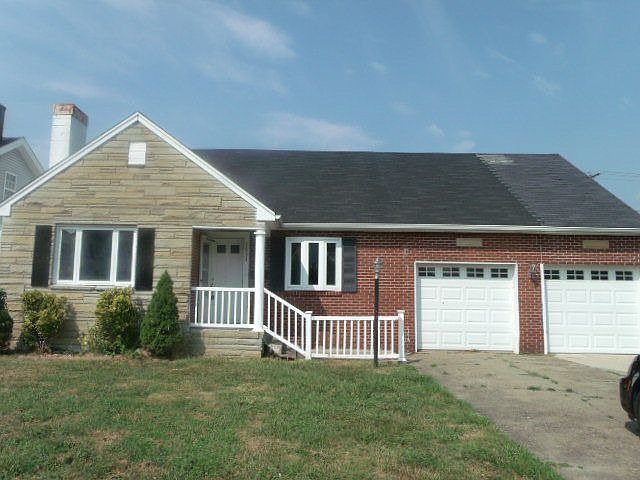 1st image of 1633 4th St
