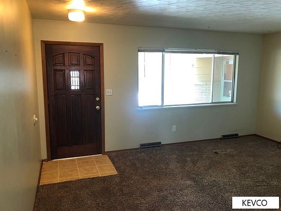 3rd image of 2424-2426 Clearview Ave