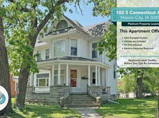 102 S Connecticut Ave APT D, Mason City, IA 50401