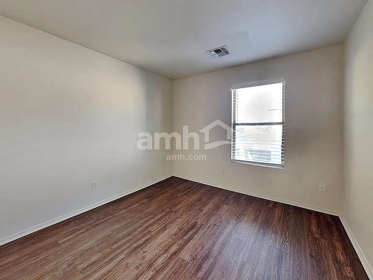 9680 N 82nd Ln — Photo 17