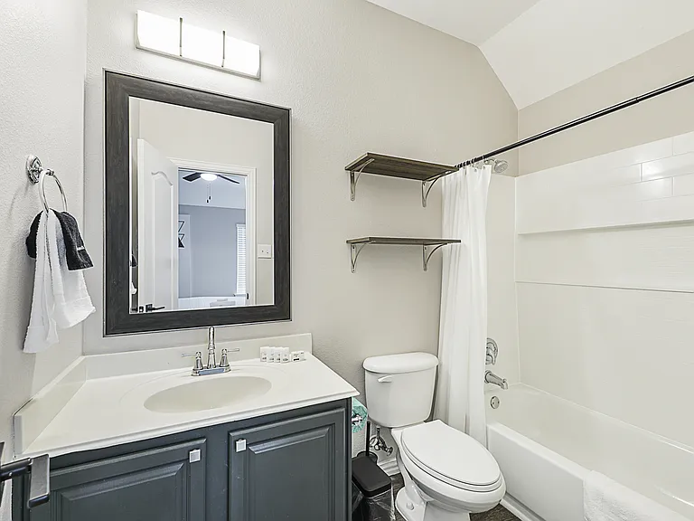 1460 Bristol Ln — Photo 22